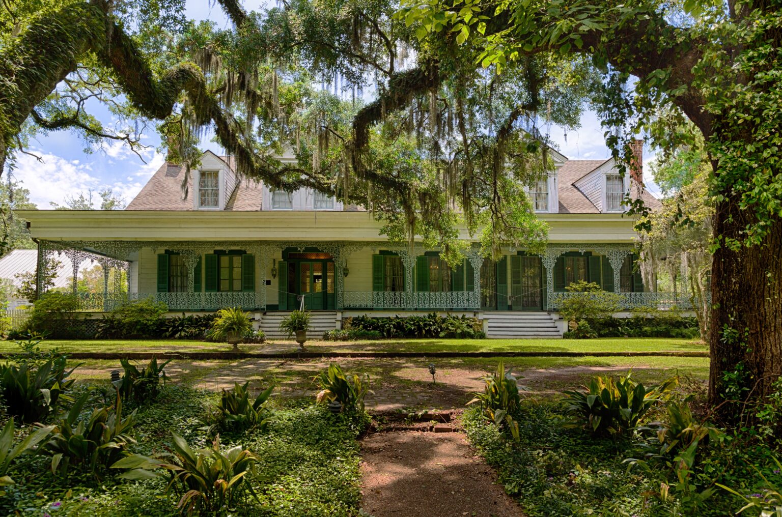 Top 10 Haunted Hotels You Can Actually Stay In