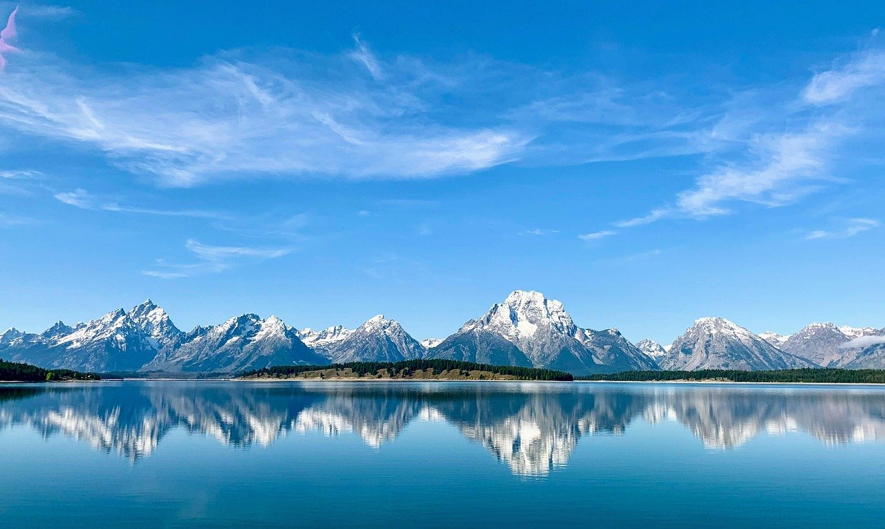 #9 - Grand Teton National Park, WY: Yellowstone's Shadow Has Its Own Crowd Problem Now (Image Credits: Pixabay)